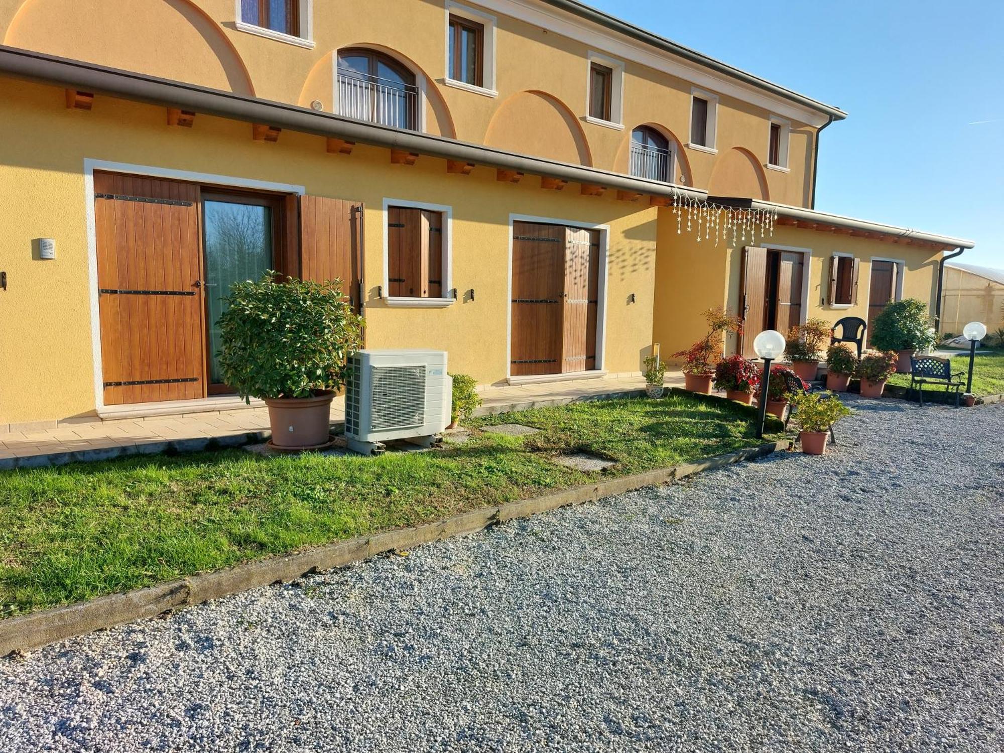 Agriturismo Il Melograno Tessera Exterior photo
